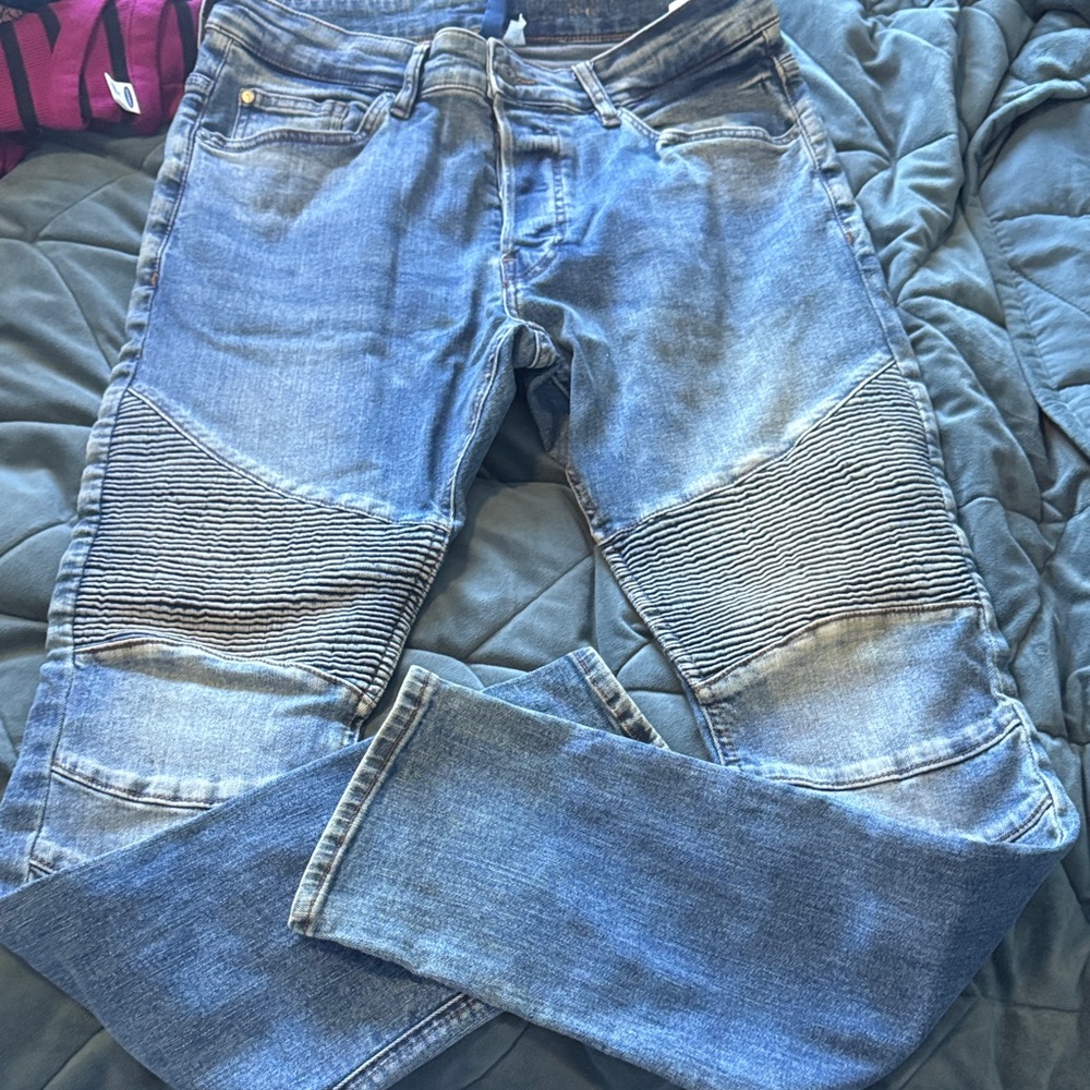 Divided Men's Distressed Blue Skinny Jeans
